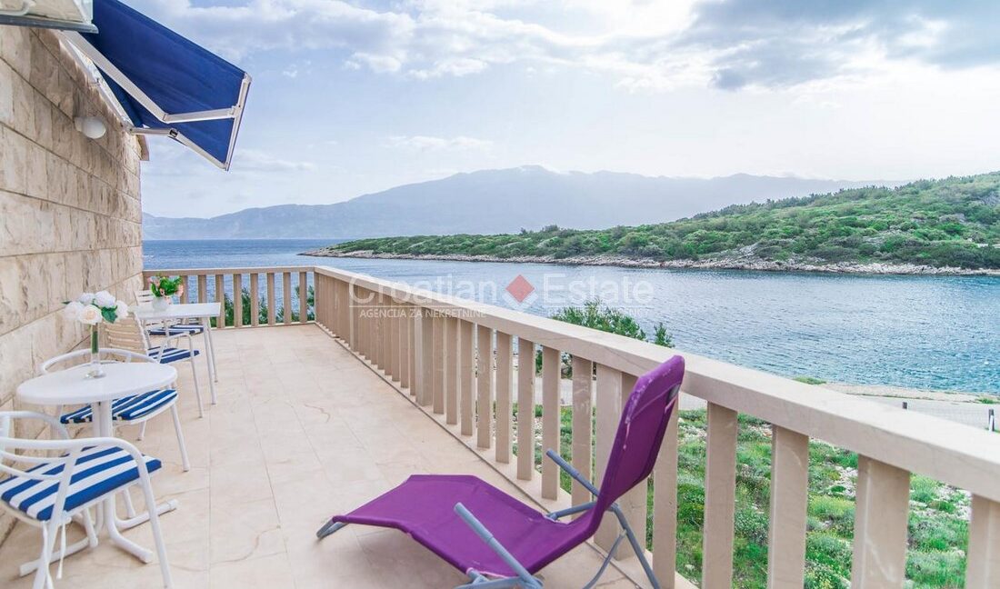 croatia-brac-villa-seafront-pool-sale(113)