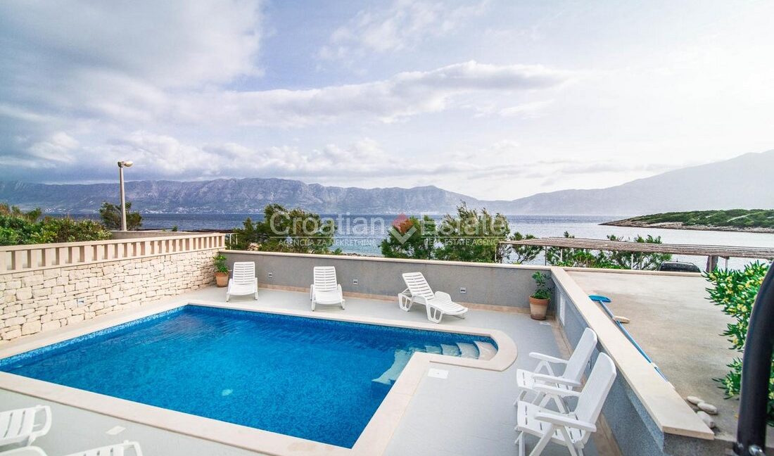 croatia-brac-villa-seafront-pool-sale(114)