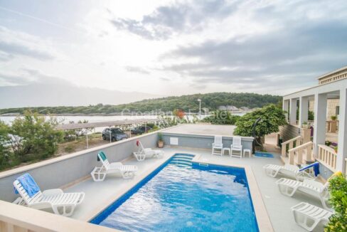 croatia-brac-villa-seafront-pool-sale(115)