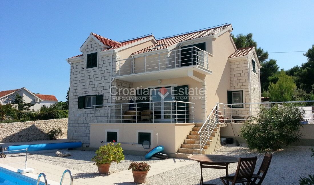 croatia-brac-villa-seafront-sea-view-pool-sale(102)