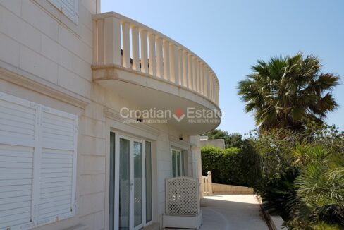 croatia-brac-villa-seafront-sea-view-pool-sale(103)