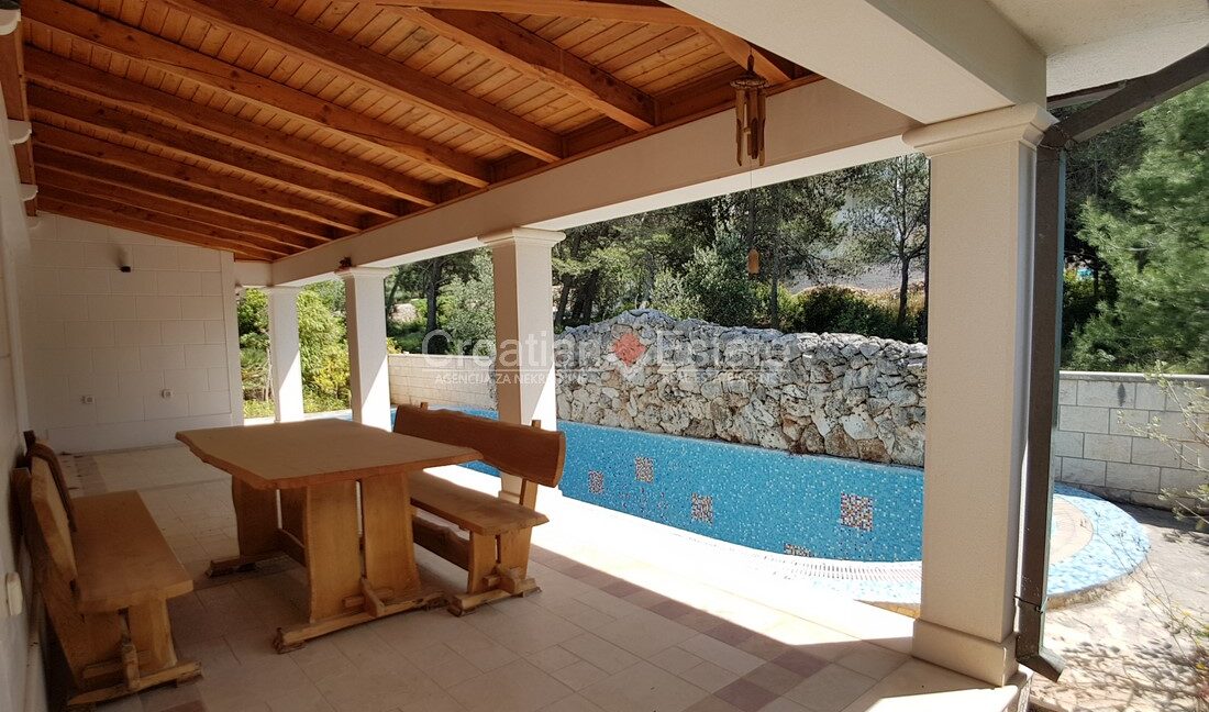 croatia-brac-villa-seafront-sea-view-pool-sale(110)