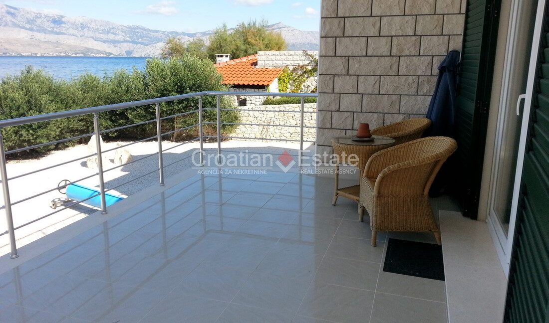 croatia-brac-villa-seafront-sea-view-pool-sale(111)