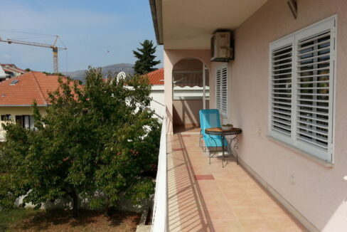 croatia-ciovo-family-home-near-sea-sale(115)