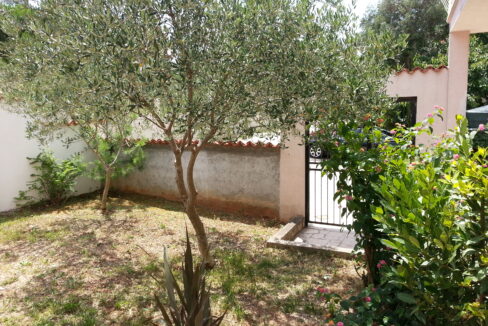 croatia-ciovo-family-home-near-sea-sale(117)