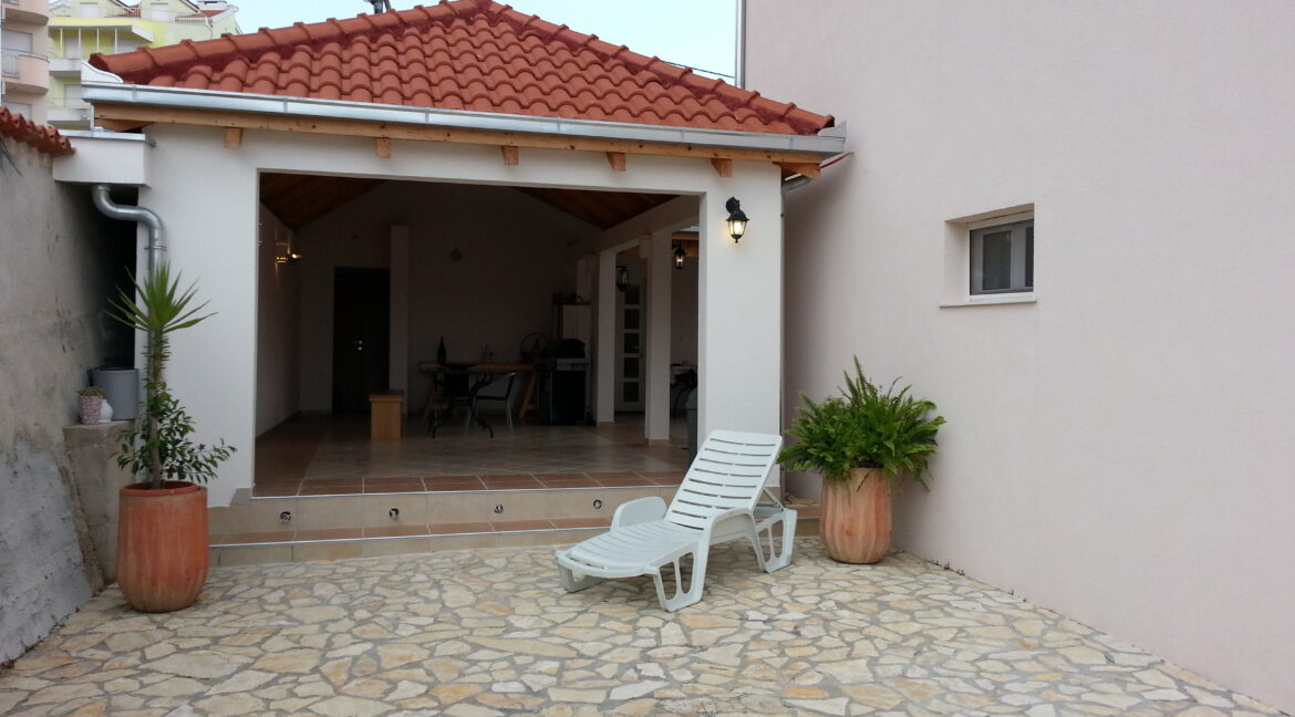 croatia-ciovo-family-home-near-sea-sale(118)