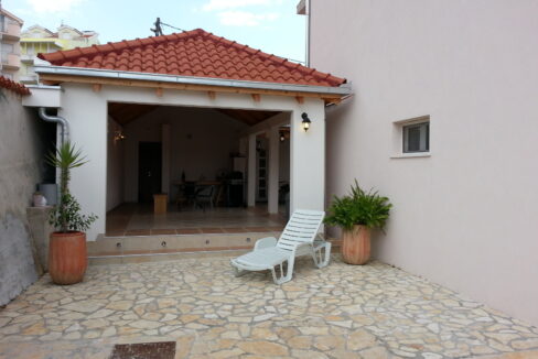croatia-ciovo-family-home-near-sea-sale(118)