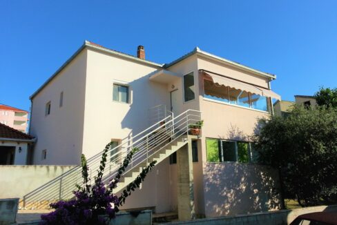 croatia-ciovo-family-home-near-sea-sale(120)