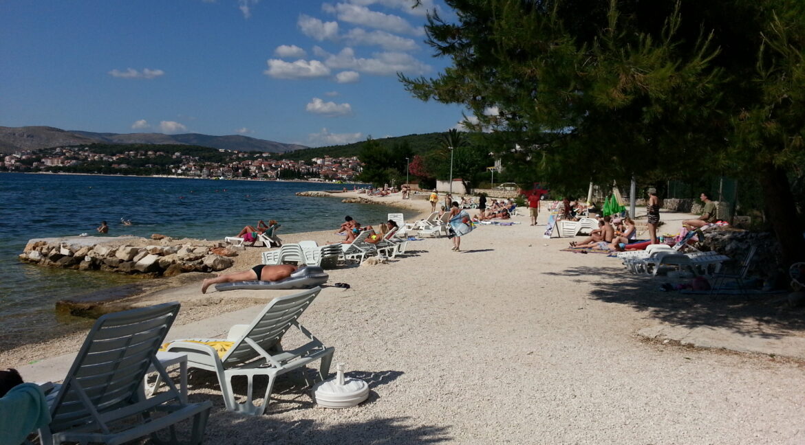 croatia-ciovo-family-home-near-sea-sale(121)