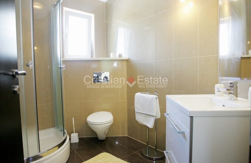 croatia-ciovo-villa-pool-sea-view-sale(112)