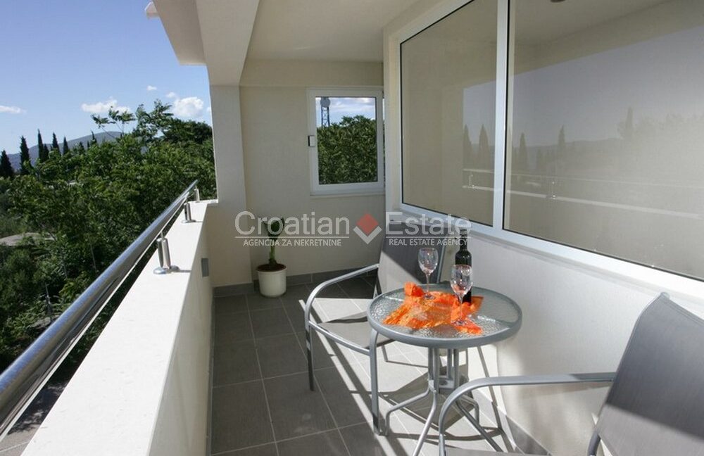 croatia-ciovo-villa-pool-sea-view-sale(114)