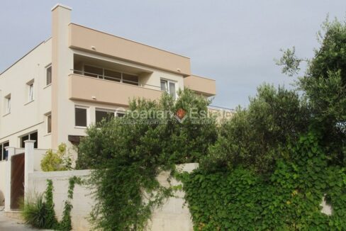 croatia-ciovo-villa-pool-sea-view-sale(121)