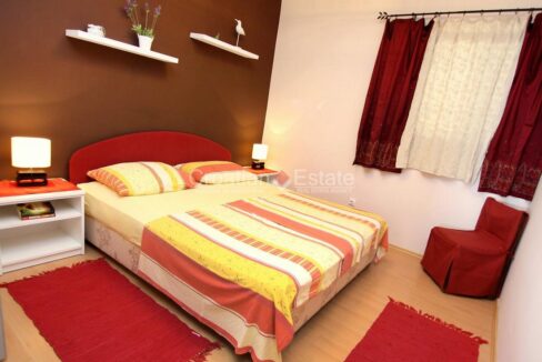 croatia-ciovo-villa-seafront-pool-sea-view-sale(108)