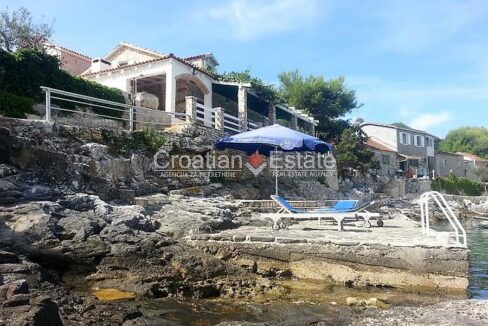 croatia-vis-house-seafront-sea-view-sale(102)