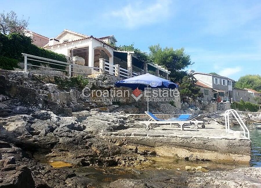 croatia-vis-house-seafront-sea-view-sale(102)