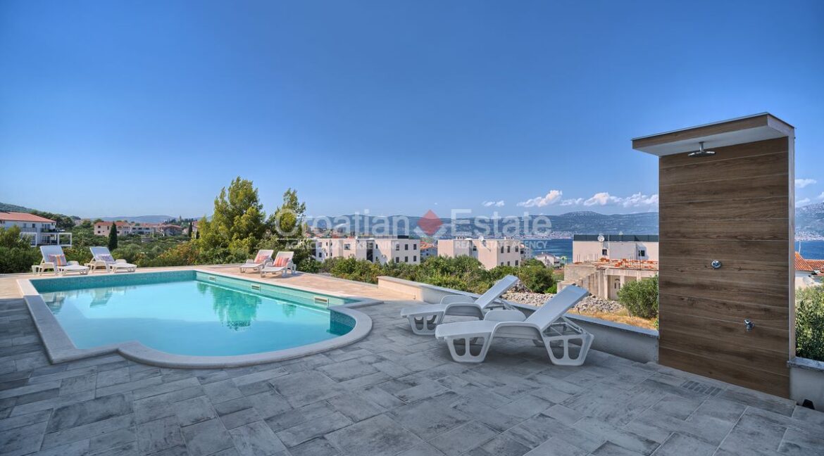croatia ciovo apartment sea view sale pool 124