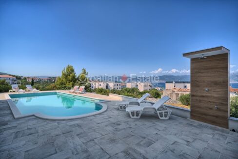 croatia ciovo apartment sea view sale pool 124